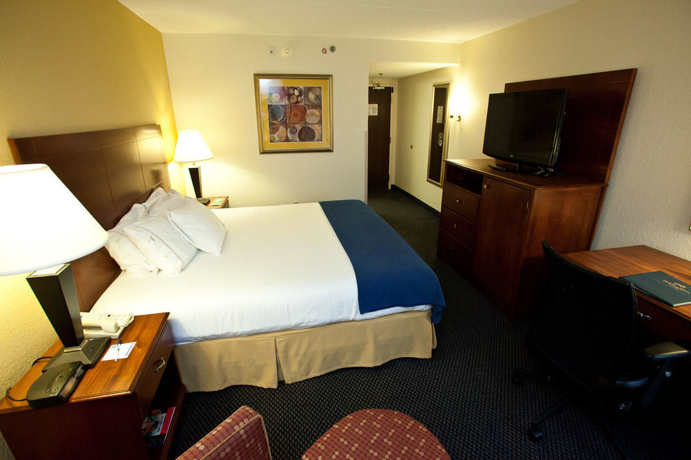 Holiday Inn Express Richmond I-64 Short Pump Area, An Ihg Hotel Exteriör bild