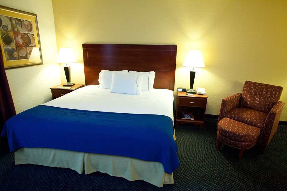 Holiday Inn Express Richmond I-64 Short Pump Area, An Ihg Hotel Exteriör bild